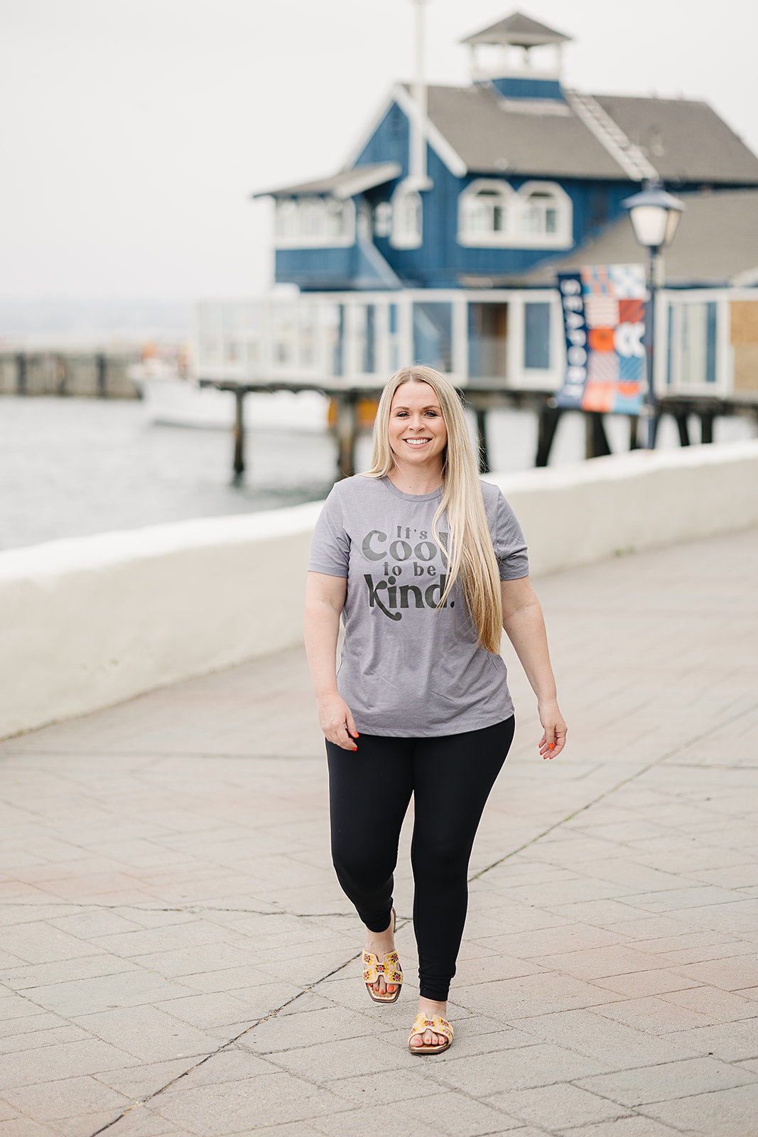 It's Cool To Be Kind Women's Tee